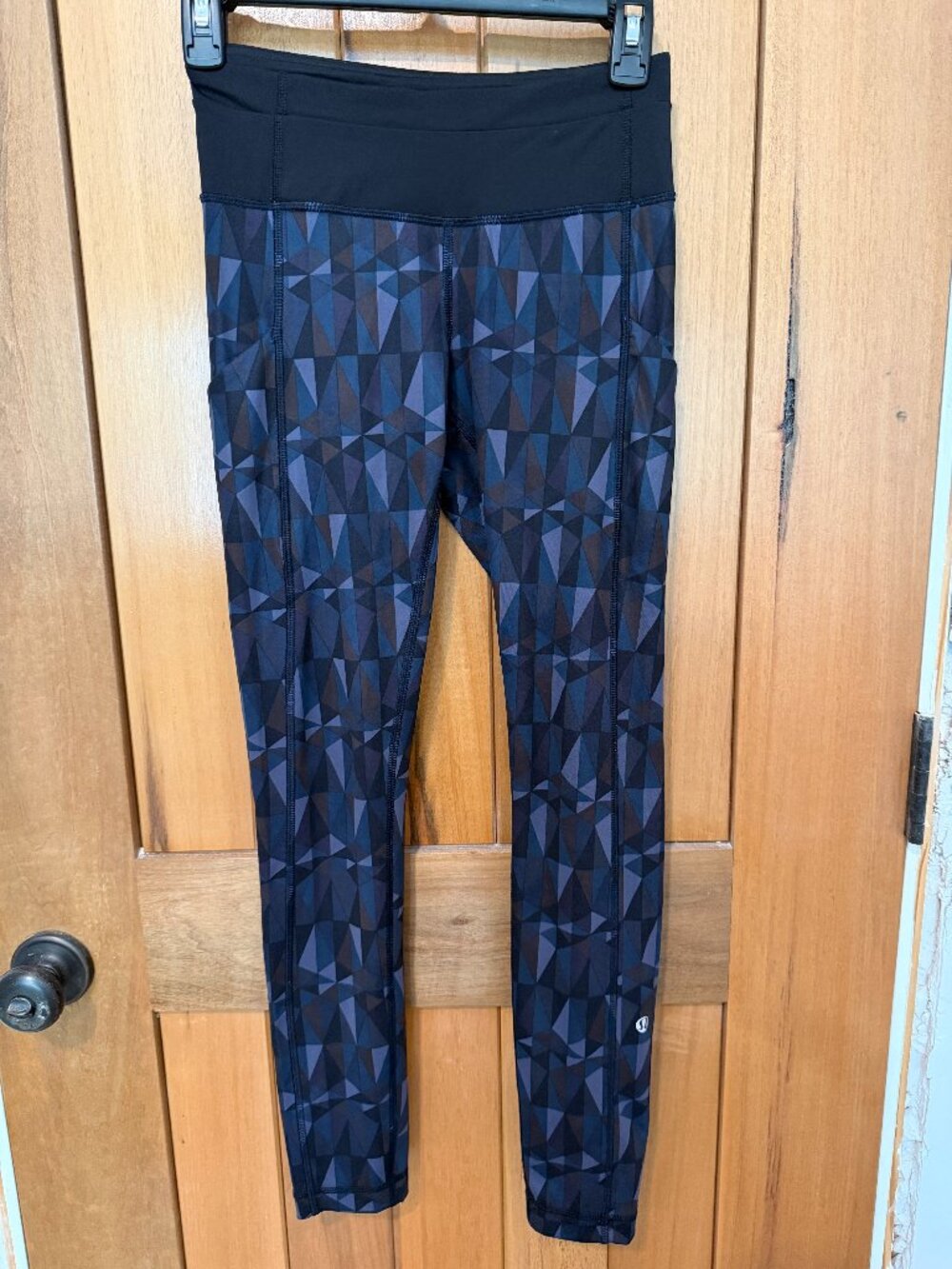 Lululemon Swift Speed High-Rise Tight Women's SZ 2 Geometric Blue 28" Inseam